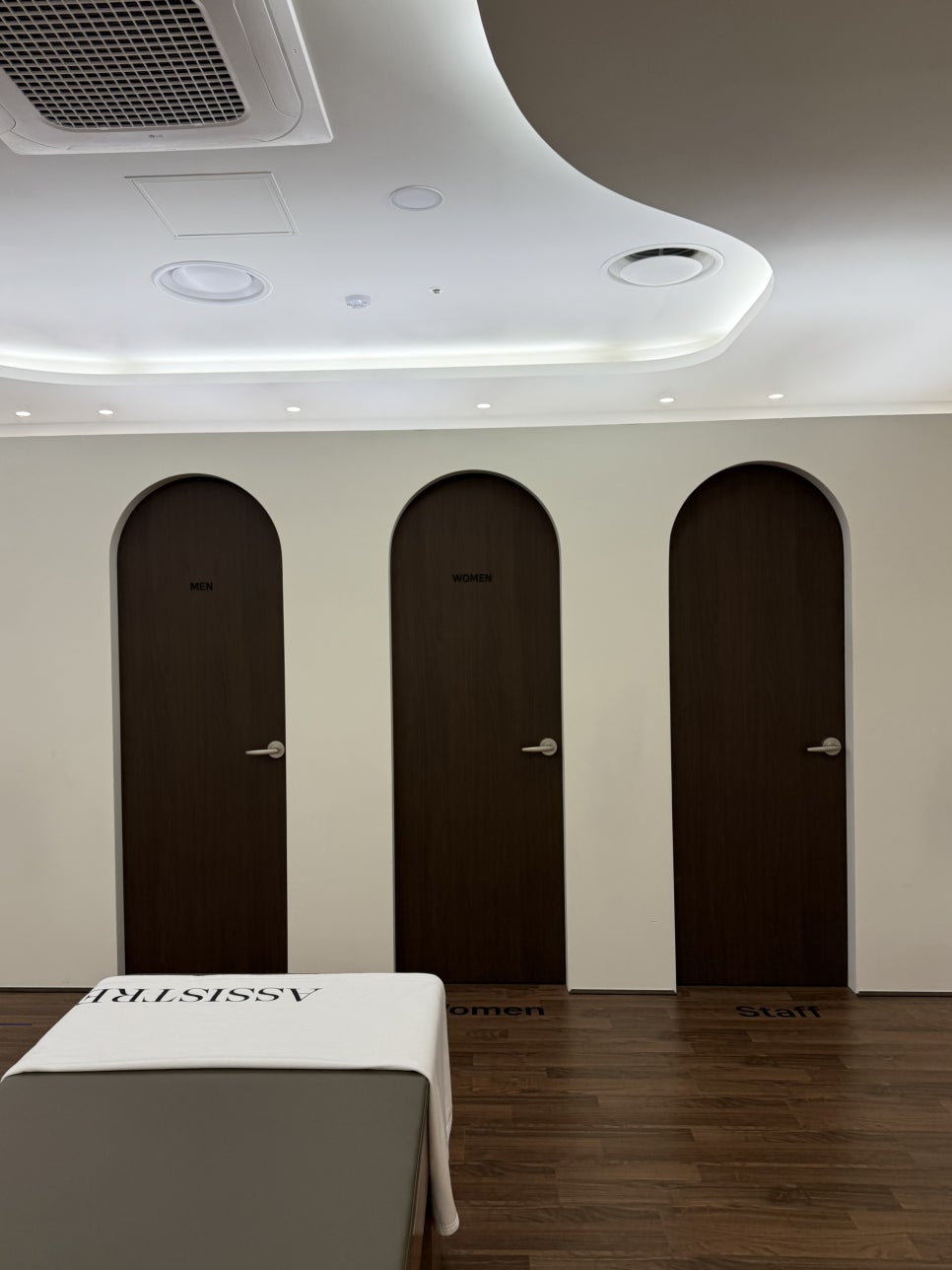 강남 역삼 스트레칭샵 인테리어 업체, 베드 간격 시공 사례 사진 6